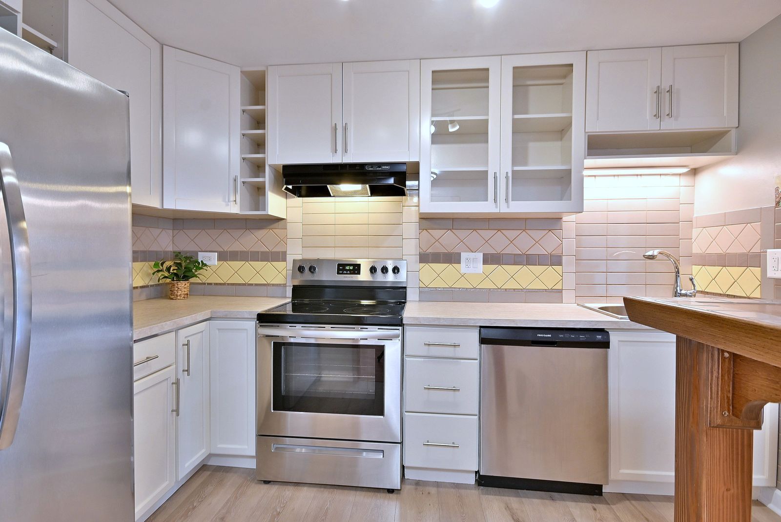 842 E Old Willow Road 107