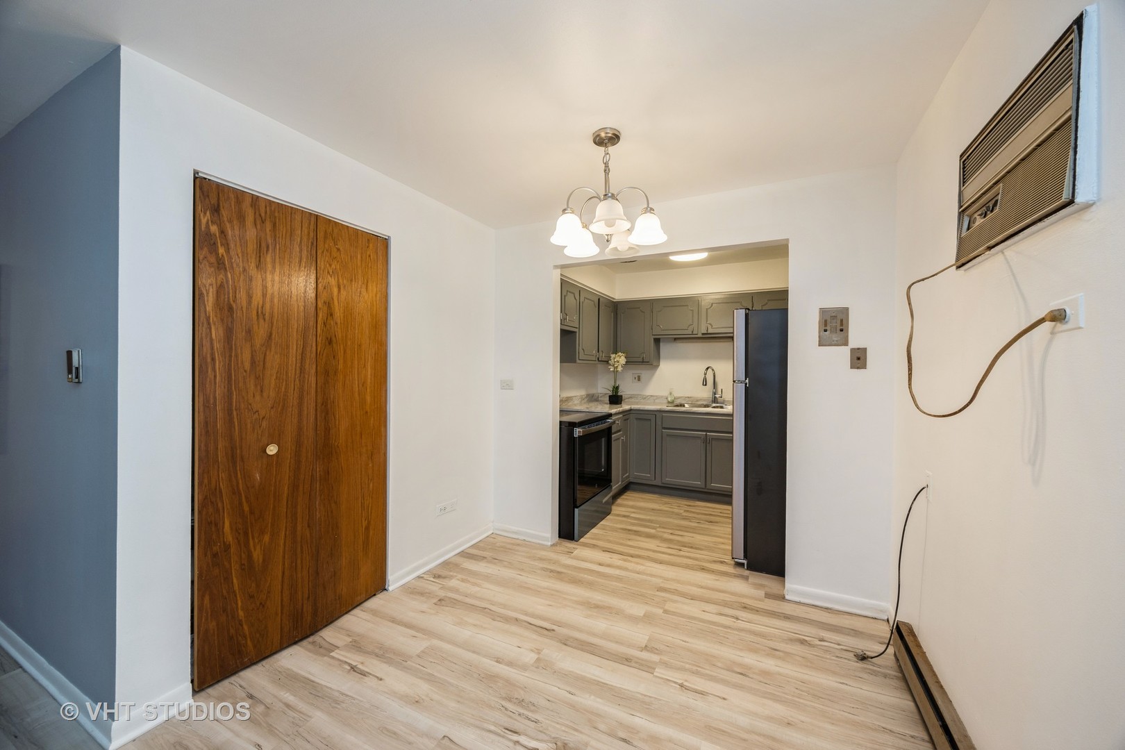 337 S Maple Avenue 11