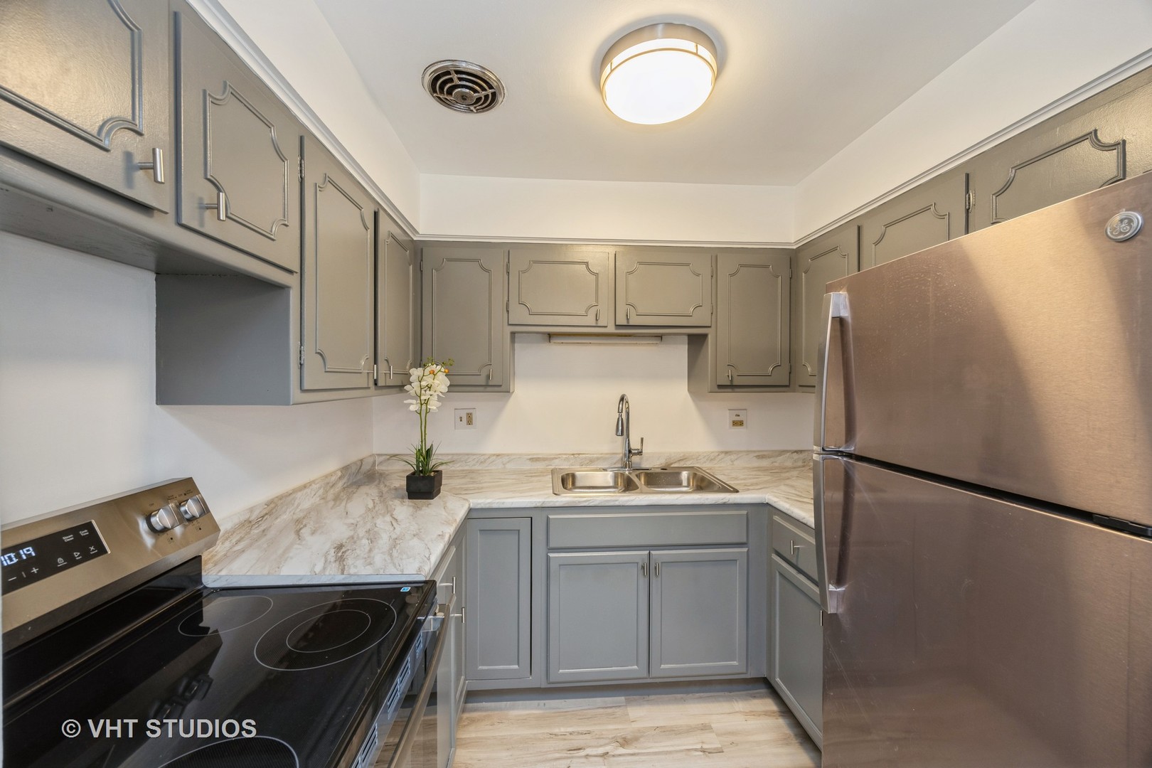 337 S Maple Avenue 11