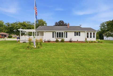 Tiny photo for 414 W 19th Avenue, Coal Valley, IL 61240 (MLS # 12698109)