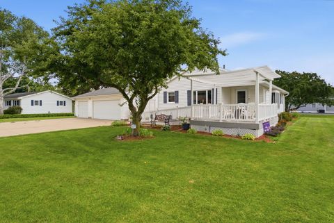 Tiny photo for 414 W 19th Avenue, Coal Valley, IL 61240 (MLS # 12698109)