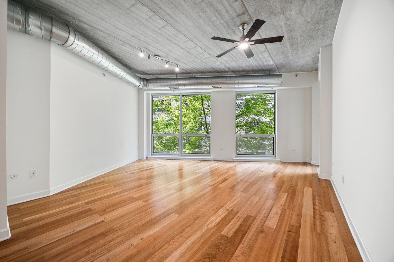 845 N Kingsbury Street 302