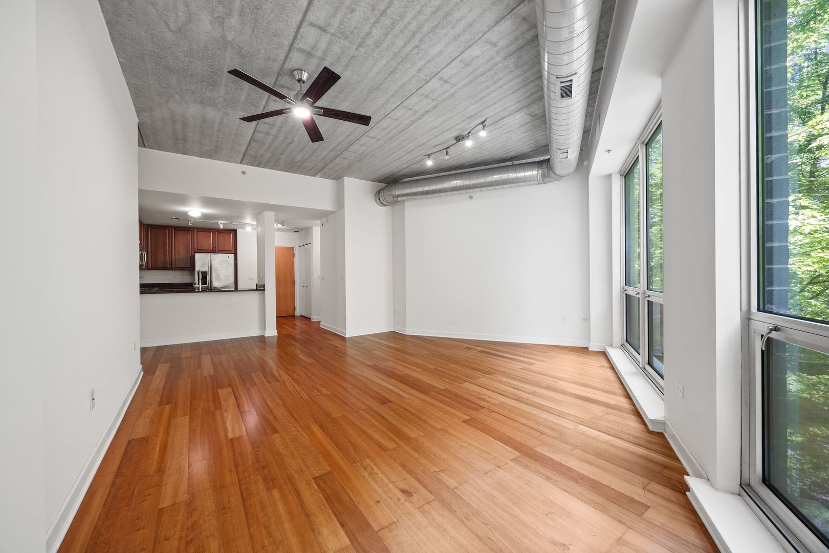 845 N Kingsbury Street 302