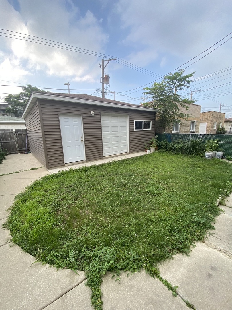 5352 W Dakin Street