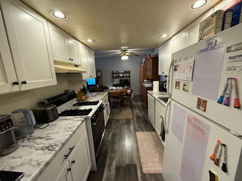 Tiny photo for 3A KINGERY QUARTER #103, Willowbrook, IL 60527 (MLS # 12573195)