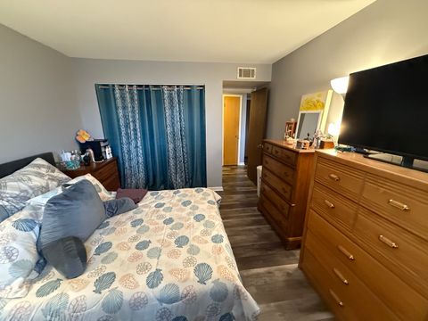 Tiny photo for 3A KINGERY QUARTER #103, Willowbrook, IL 60527 (MLS # 12573195)