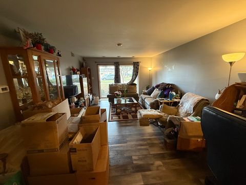 Tiny photo for 3A KINGERY QUARTER #103, Willowbrook, IL 60527 (MLS # 12573195)