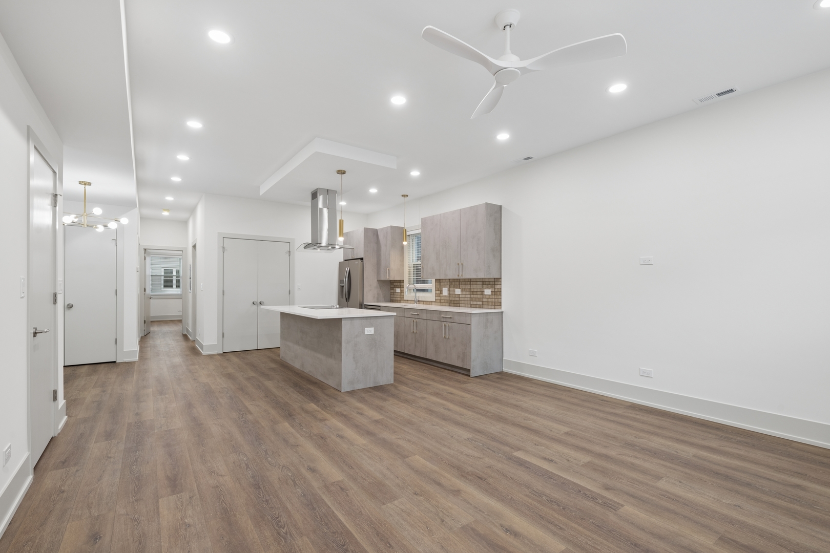 2719 W St Georges Court 1