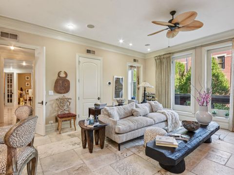 Tiny photo for 1919 S PRAIRIE Avenue #3, Chicago, IL 60616 (MLS # 12472878)