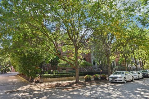 Tiny photo for 1919 S PRAIRIE Avenue #3, Chicago, IL 60616 (MLS # 12472878)