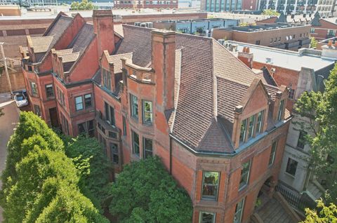 Tiny photo for 1919 S PRAIRIE Avenue #3, Chicago, IL 60616 (MLS # 12472878)