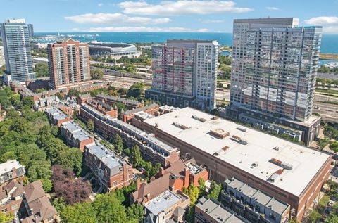 Tiny photo for 1919 S PRAIRIE Avenue #3, Chicago, IL 60616 (MLS # 12472878)