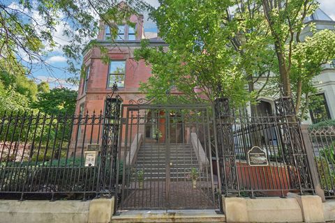 1919 S PRAIRIE Avenue 3 Chicago IL 60616