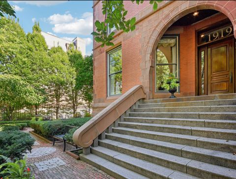 Tiny photo for 1919 S PRAIRIE Avenue #3, Chicago, IL 60616 (MLS # 12472878)