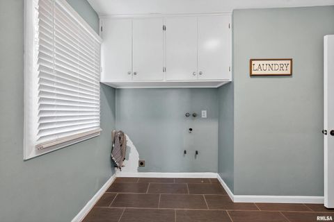 Tiny photo for 2449 W 13TH Street, Davenport, IA 52804 (MLS # QC4269491)