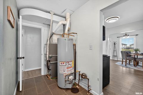 Tiny photo for 2449 W 13TH Street, Davenport, IA 52804 (MLS # QC4269491)