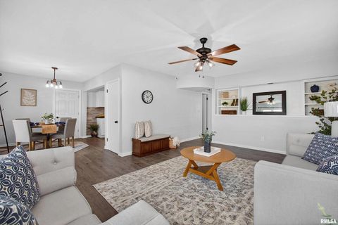 Tiny photo for 2449 W 13TH Street, Davenport, IA 52804 (MLS # QC4269491)