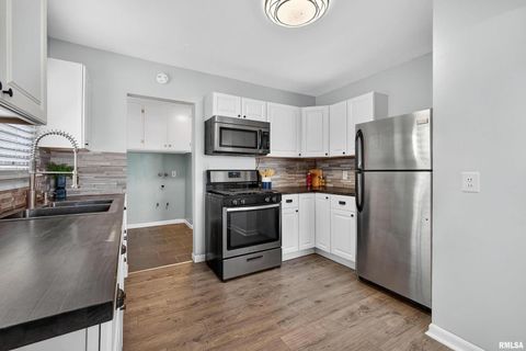 Tiny photo for 2449 W 13TH Street, Davenport, IA 52804 (MLS # QC4269491)