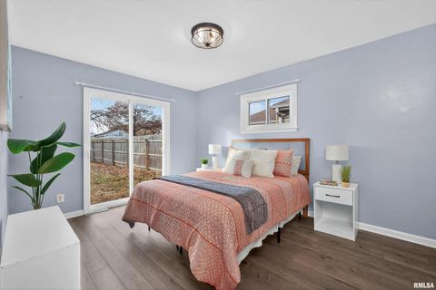 Tiny photo for 2449 W 13TH Street, Davenport, IA 52804 (MLS # QC4269491)