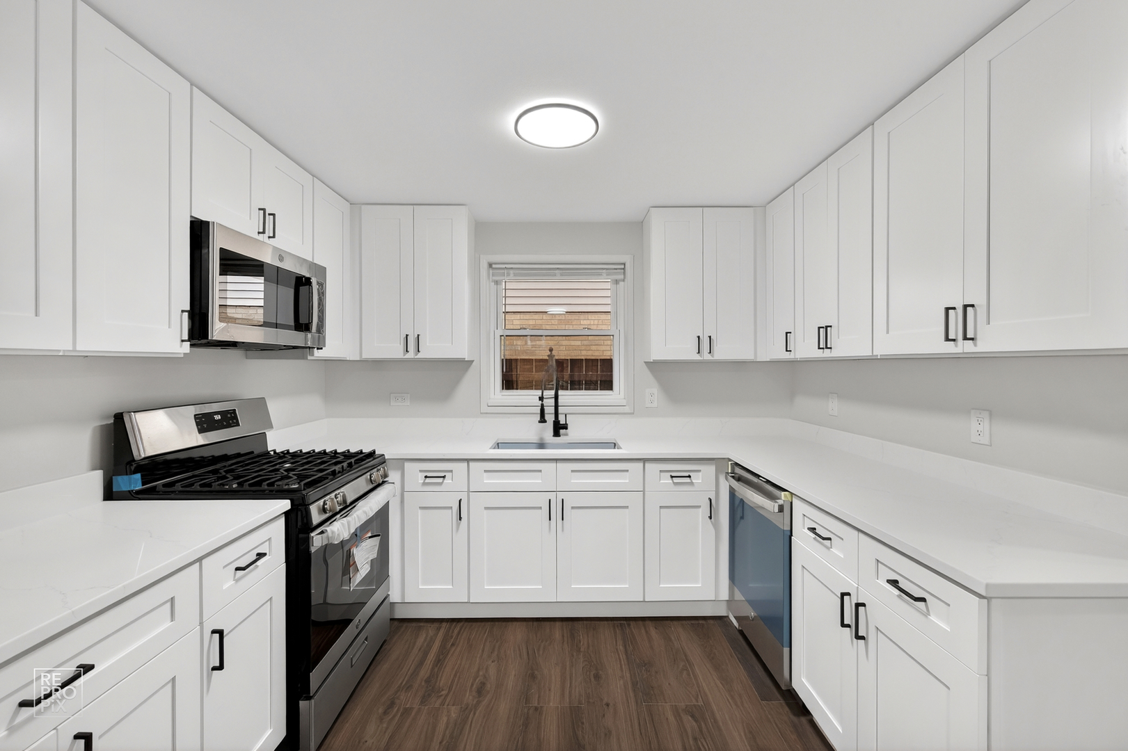 11607 S Loomis Street