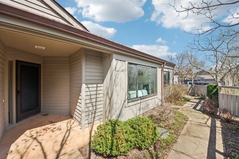 Tiny photo for 718 SHORELINE Road, Lake Barrington, IL 60010 (MLS # 12614002)