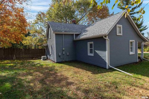 Tiny photo for 711 E 19TH Avenue, CoalValley, IL 61401 (MLS # QC4268996)