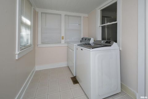 Tiny photo for 711 E 19TH Avenue, CoalValley, IL 61401 (MLS # QC4268996)