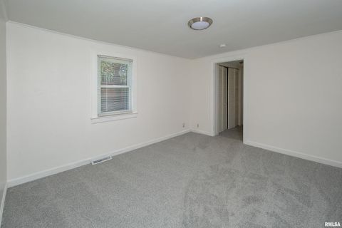 Tiny photo for 711 E 19TH Avenue, CoalValley, IL 61401 (MLS # QC4268996)