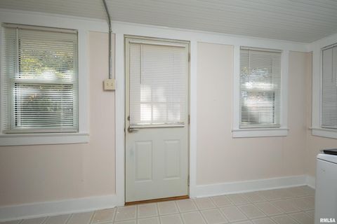 Tiny photo for 711 E 19TH Avenue, CoalValley, IL 61401 (MLS # QC4268996)