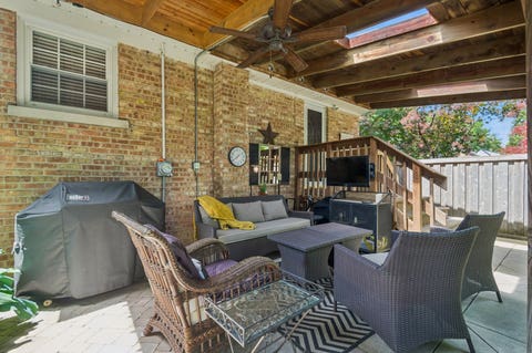 Tiny photo for 7085 N Mason Avenue, Chicago, IL 60646 (MLS # 12678085)