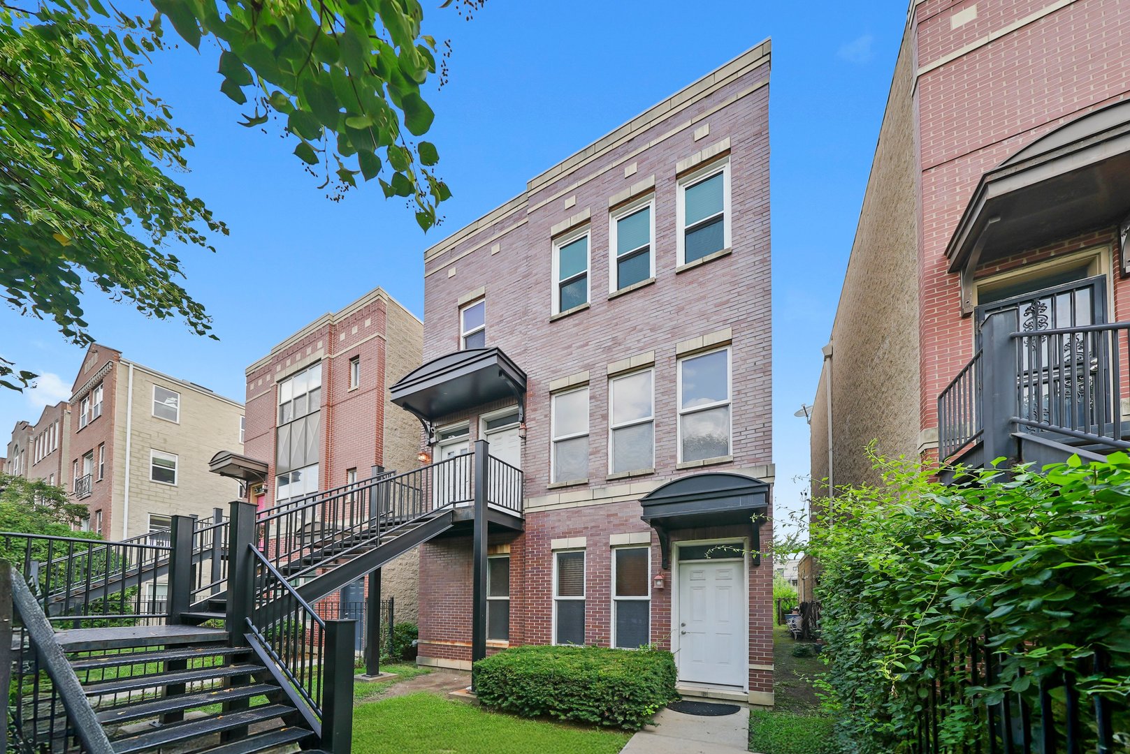 2432 W Harrison Street 3