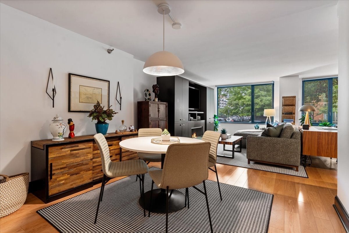 440 N MCCLURG Court 101
