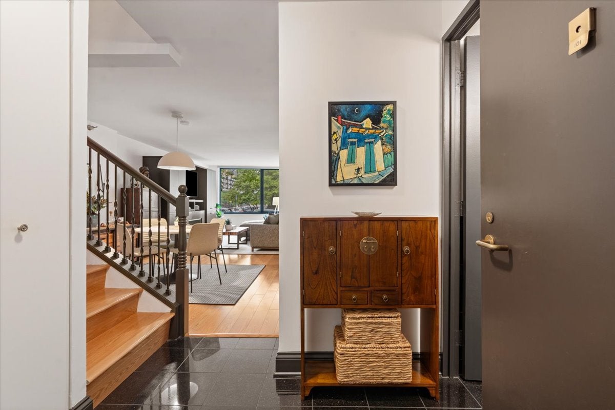 440 N MCCLURG Court 101