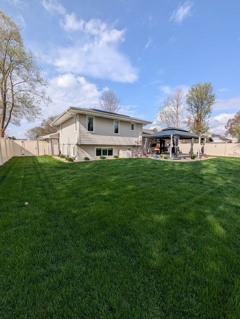 Tiny photo for 921 4H Road, Ottawa, IL 61350 (MLS # 12619348)