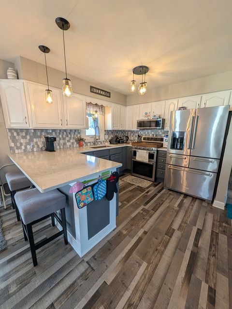 Tiny photo for 921 4H Road, Ottawa, IL 61350 (MLS # 12619348)