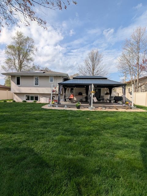 Tiny photo for 921 4H Road, Ottawa, IL 61350 (MLS # 12619348)