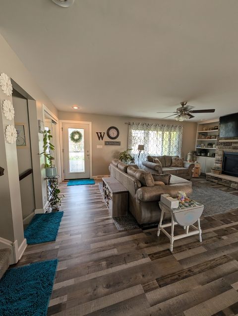 Tiny photo for 921 4H Road, Ottawa, IL 61350 (MLS # 12619348)