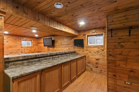 Tiny photo for 870 Noelle Bend, Lake In The Hills, IL 60156 (MLS # 12516585)