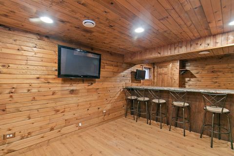 Tiny photo for 870 Noelle Bend, Lake In The Hills, IL 60156 (MLS # 12516585)