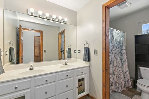 Tiny photo for 870 Noelle Bend, Lake In The Hills, IL 60156 (MLS # 12516585)