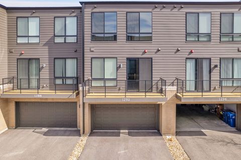 Tiny photo for 1292 Quadrant Lane, Schaumburg, IL 60173 (MLS # 12441491)