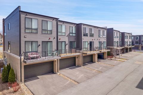 Tiny photo for 1292 Quadrant Lane, Schaumburg, IL 60173 (MLS # 12441491)