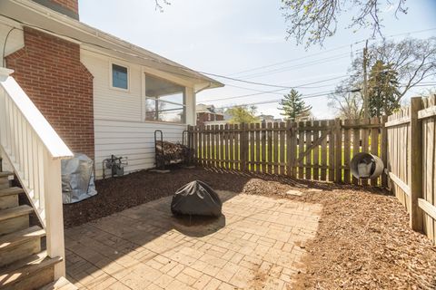 Tiny photo for 219 W Oak Avenue, Wheaton, IL 60187 (MLS # 12596354)