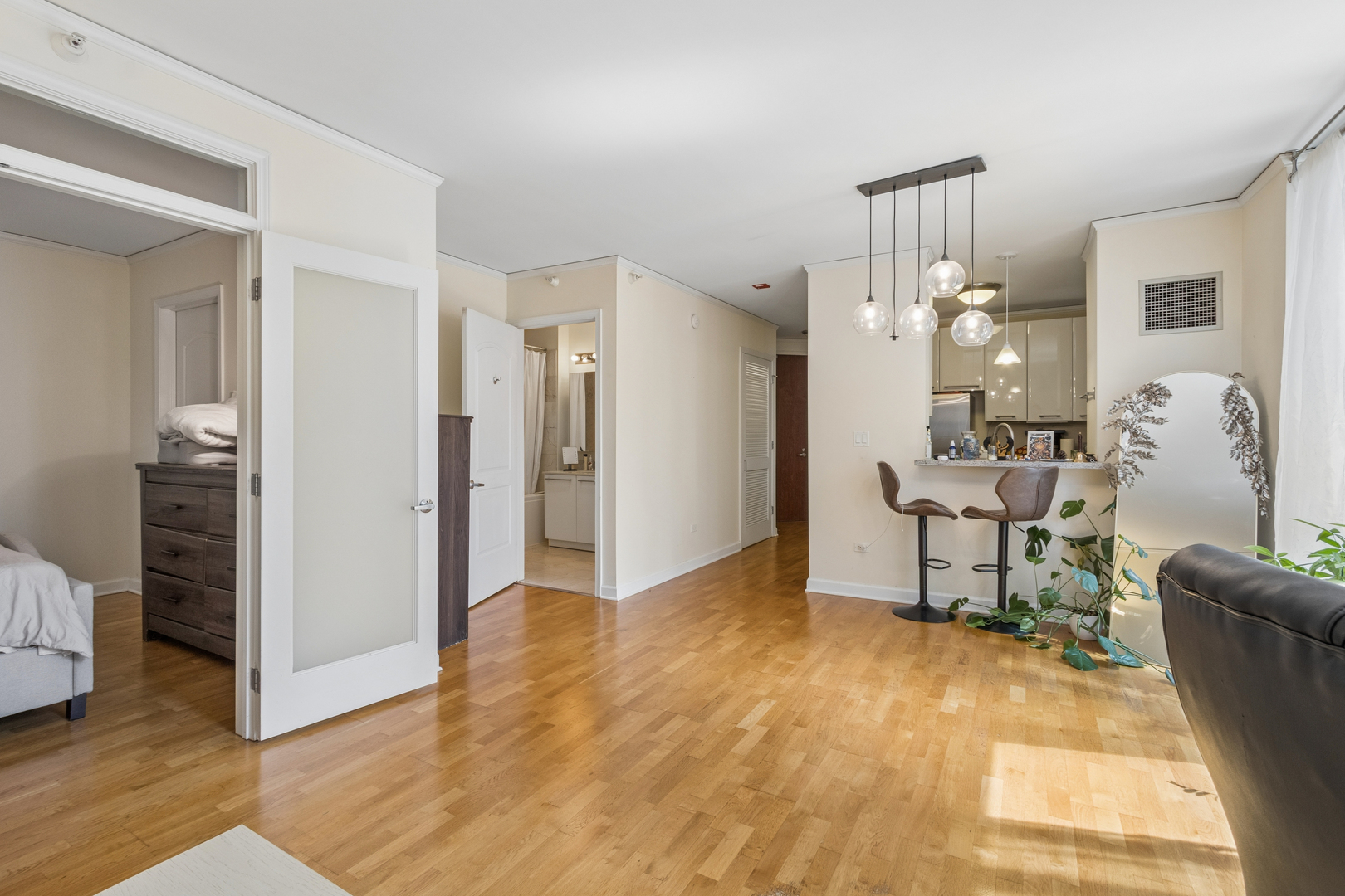 420 E WATERSIDE Drive 504