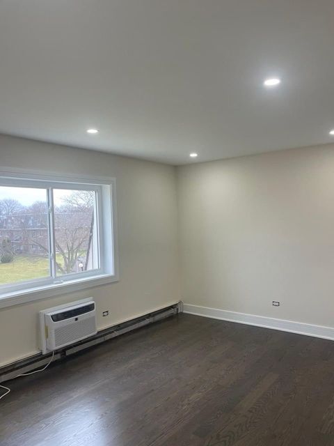 Tiny photo for 870 Winesap Court #301, Prospect Heights, IL 60070 (MLS # 12591452)