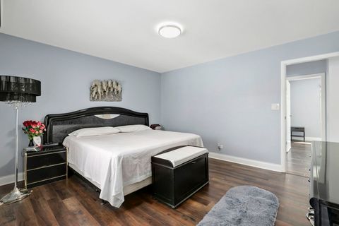 Tiny photo for 2004 E Parkview Circle, Hoffman Estates, IL 60169 (MLS # 12593542)