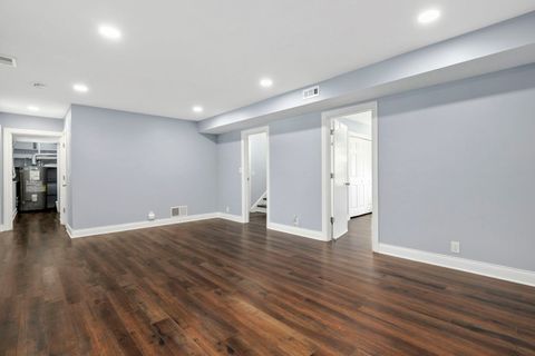 Tiny photo for 2004 E Parkview Circle, Hoffman Estates, IL 60169 (MLS # 12593542)