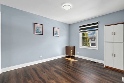 Tiny photo for 2004 E Parkview Circle, Hoffman Estates, IL 60169 (MLS # 12593542)