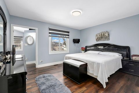 Tiny photo for 2004 E Parkview Circle, Hoffman Estates, IL 60169 (MLS # 12593542)