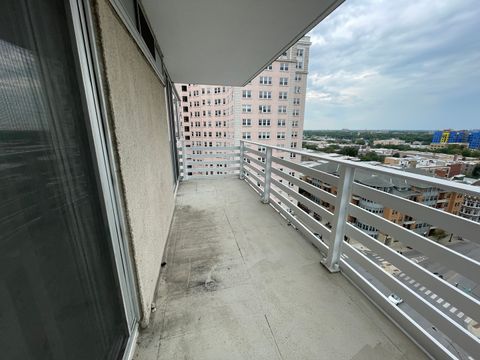 Tiny photo for 5601 N Sheridan Road #14E, Chicago, IL 60660 (MLS # 12554320)